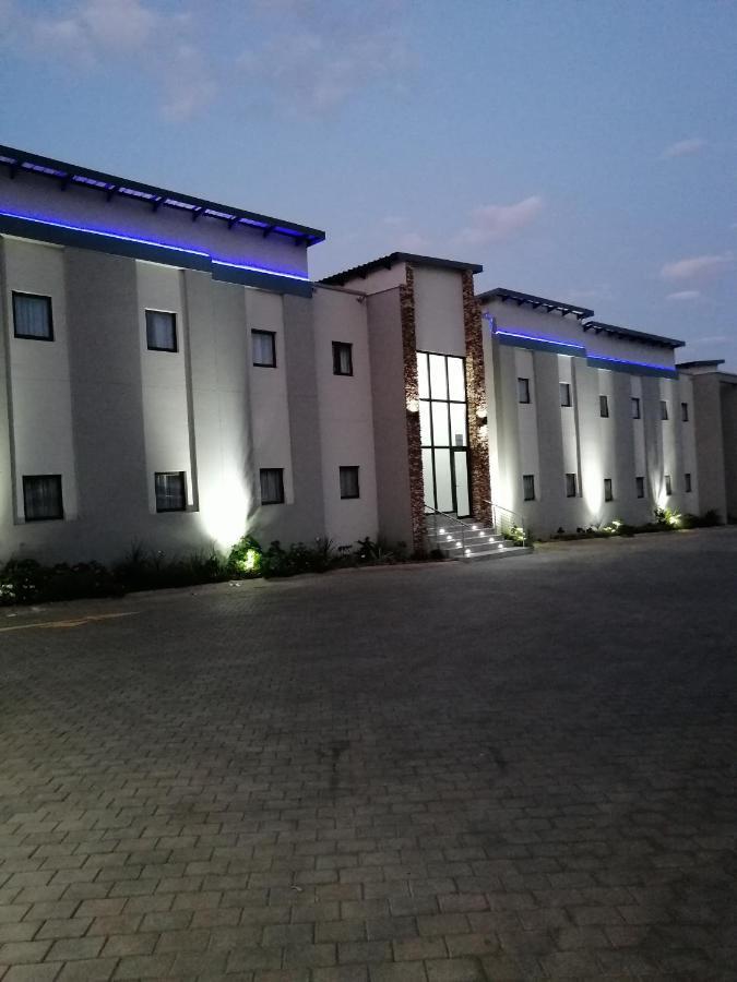King'S Palace Hotel Rustenburg Zewnętrze zdjęcie